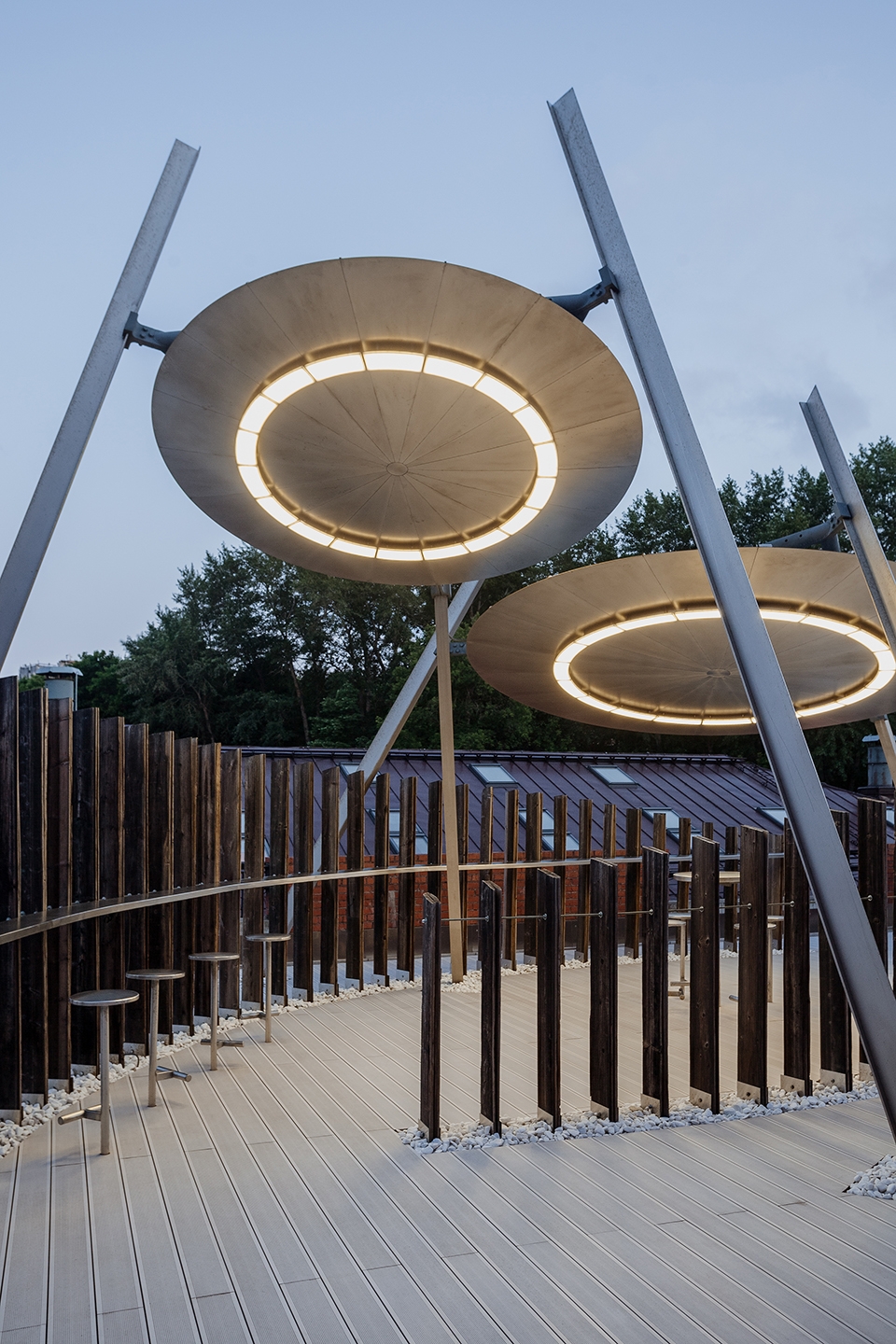 Rambler Roof by Nefa Architects
