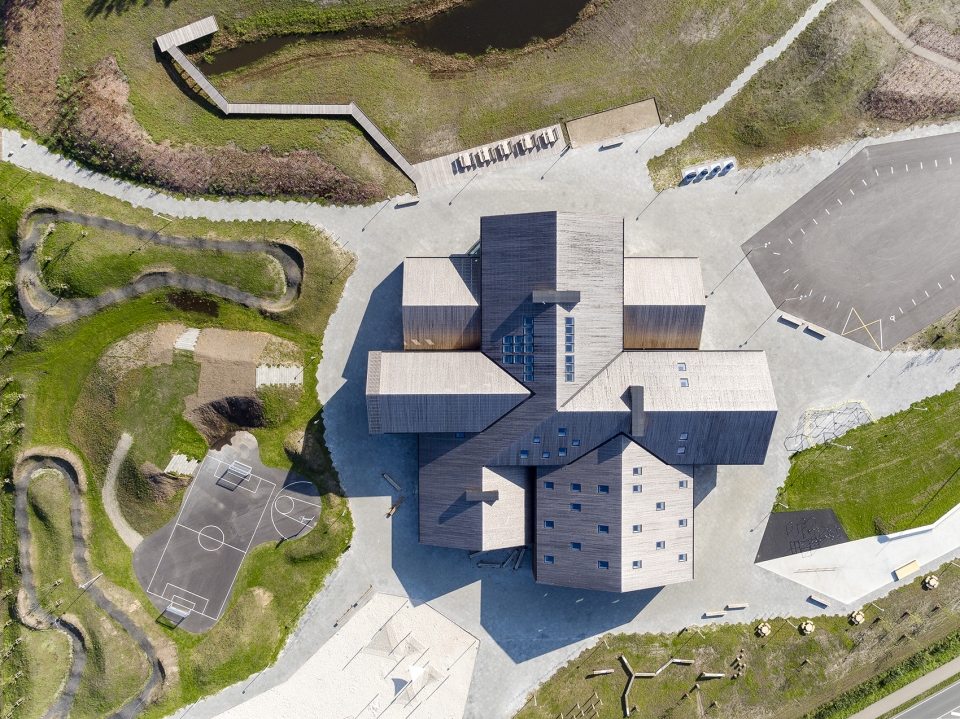 the heart in ikast by c f moller architects