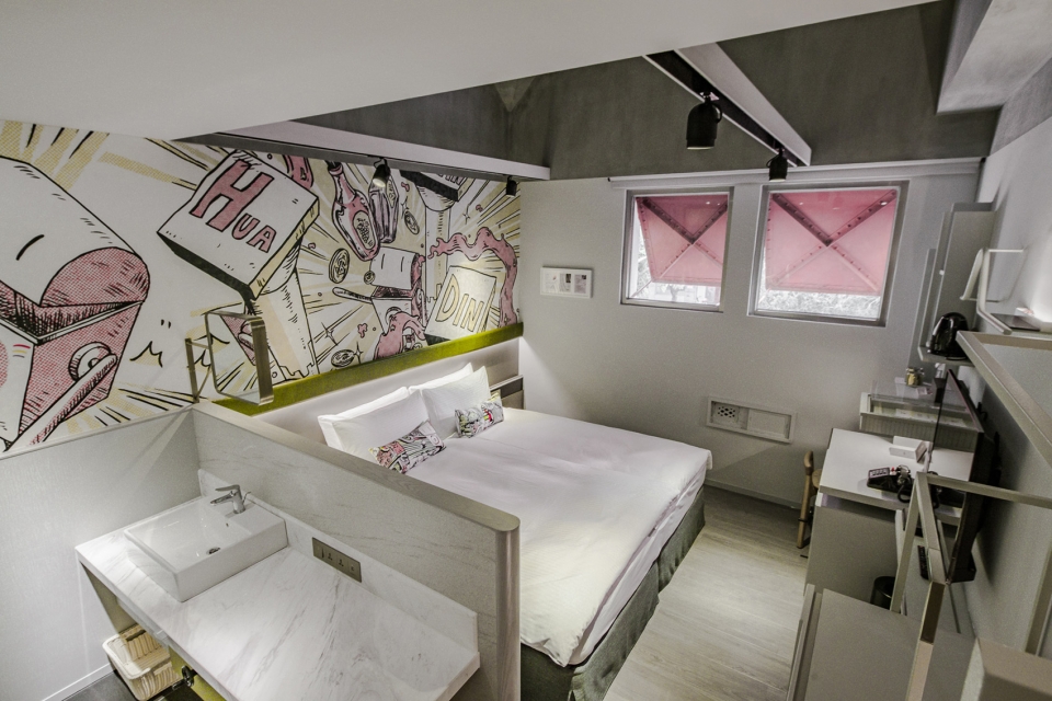 HuaShan Tin by Taipei Base Design Center