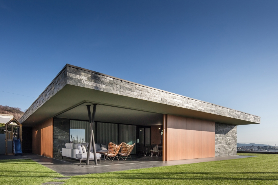 fraiao house by trama arquitetos