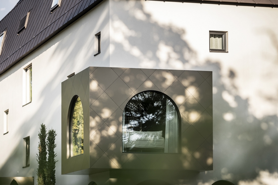 gloriette guesthouse by noa