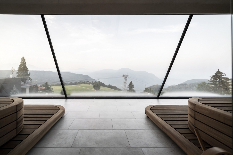 gloriette guesthouse by noa