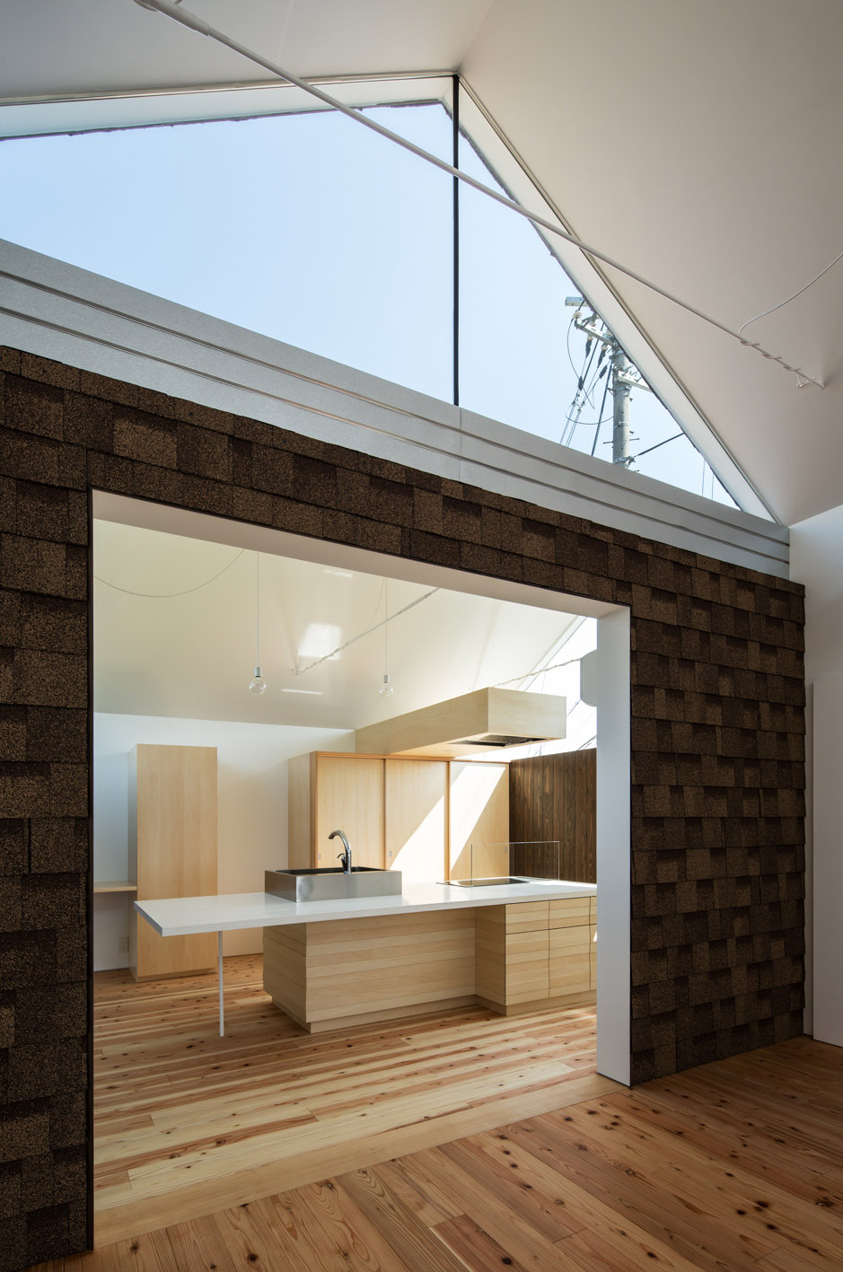 house on stylobate yM design office