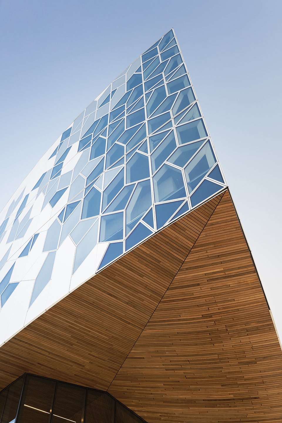 new central library of calgary by snohetta