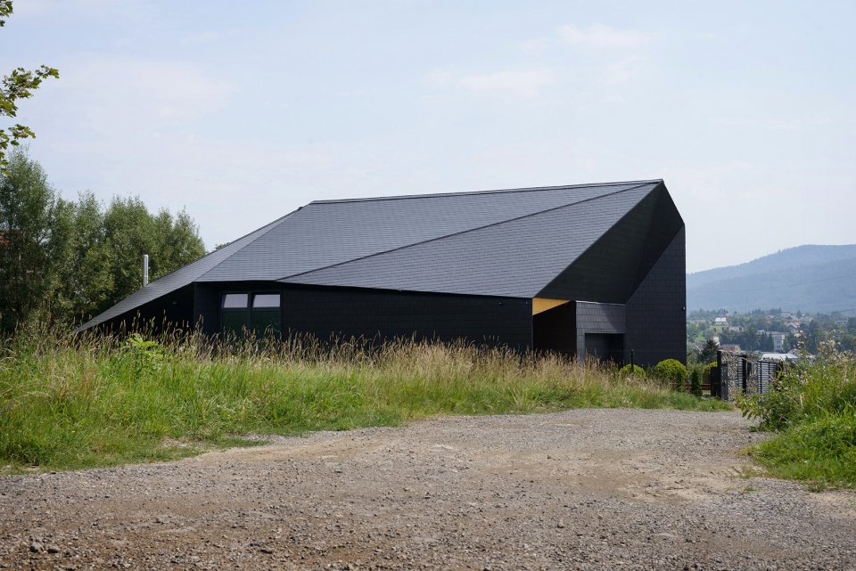 black rock house in bielsko biala by mus architects