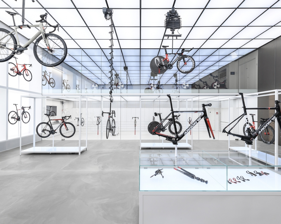 united cycling lab store by johannes torpe studios