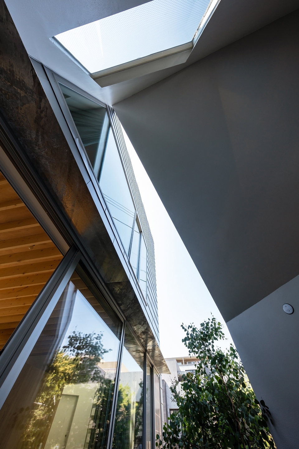 k2 house by aae