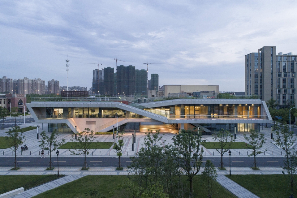 nanchang shimao water city cloud office center china by dplus studio