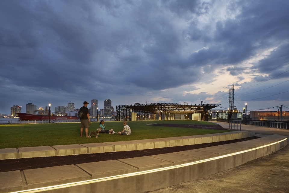 Crescent Park by EskewDumezRipple