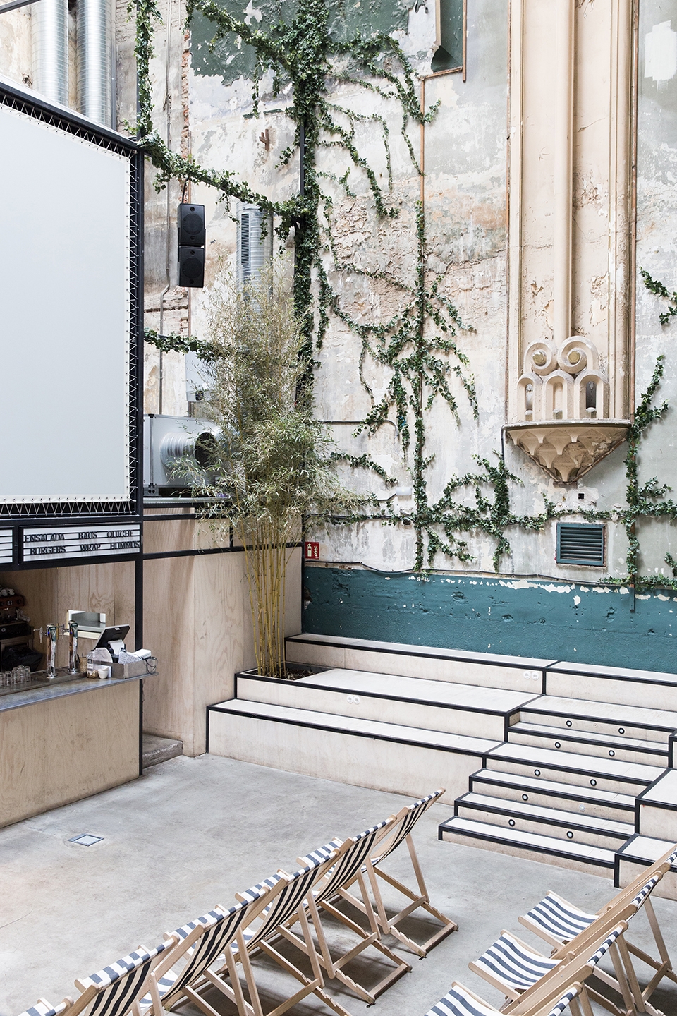 sala equis by plantea estudio