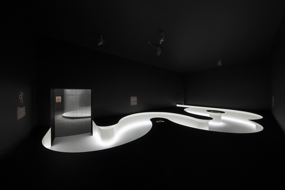 escher nendo between two worlds