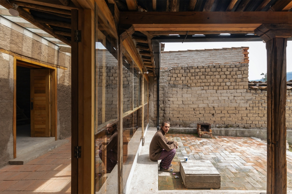 house of the flying beds al borde