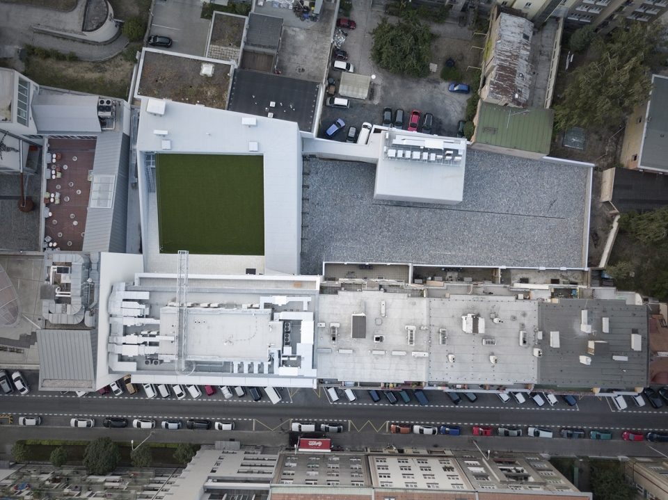 centre for contemporary art dox by petr hajek architekti