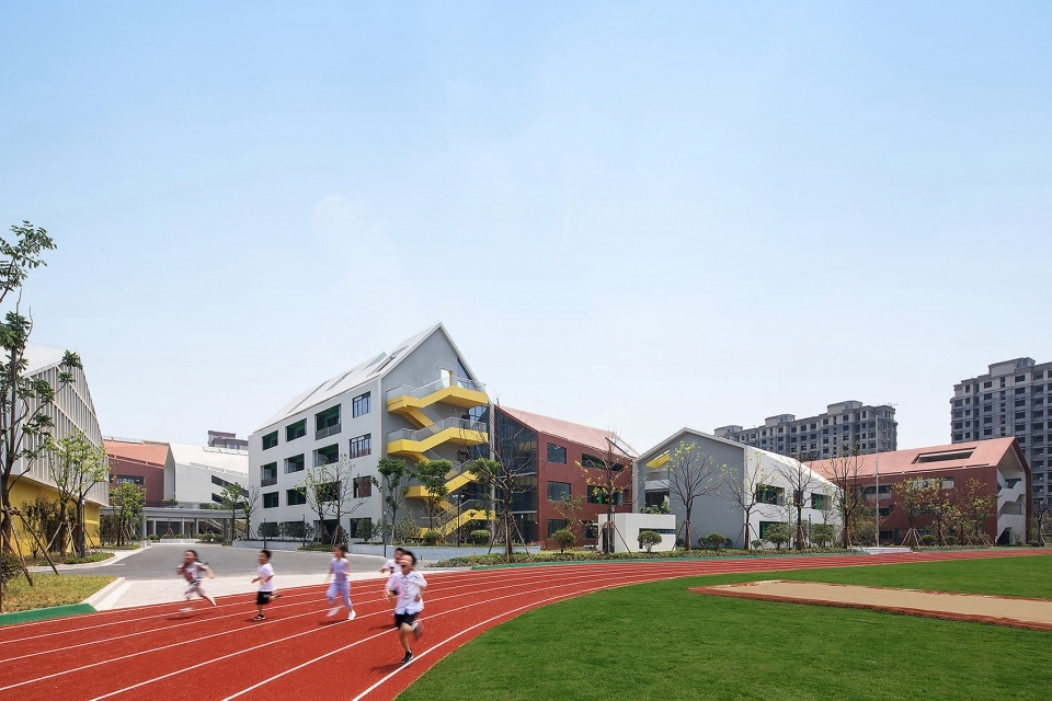 hangzhou haishu school of future sci tech city china by lycs architecture 960x640