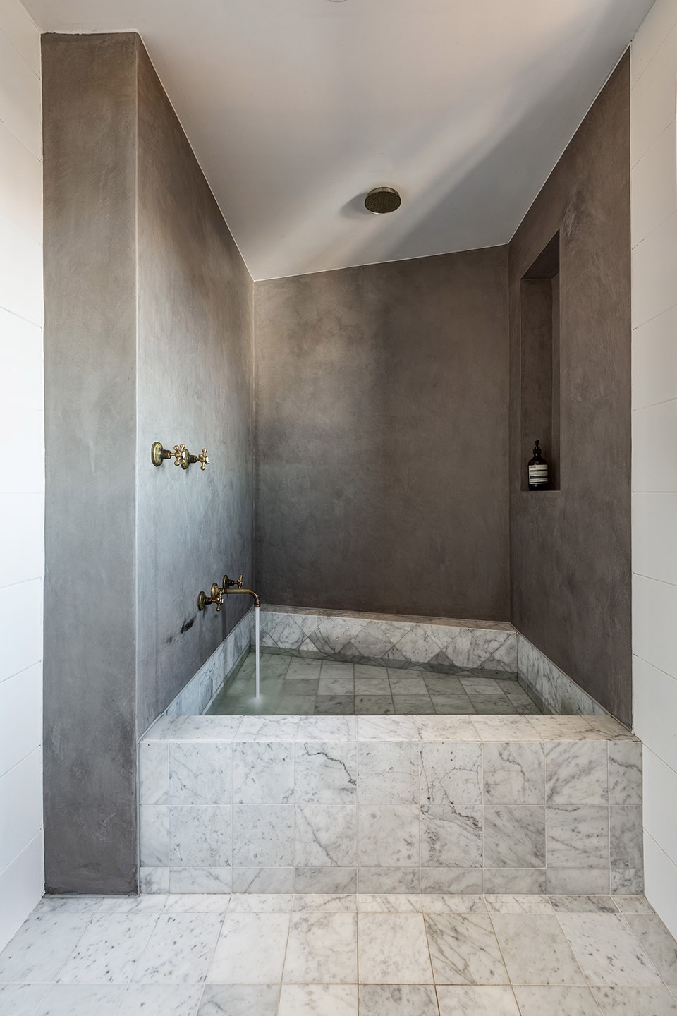 renovation of brighton boulevard apartment by alexander co
