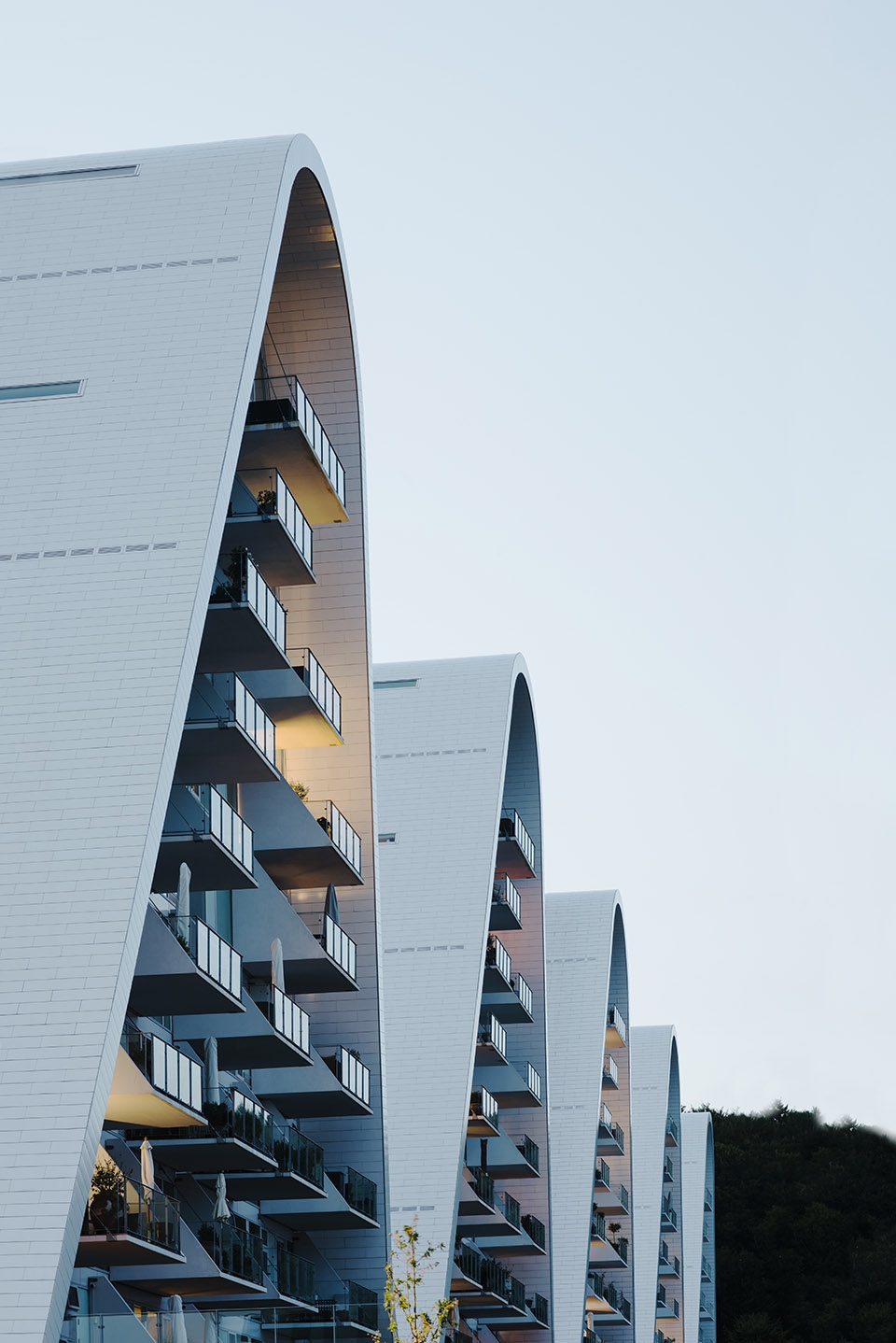the wave apartment by henning larsen