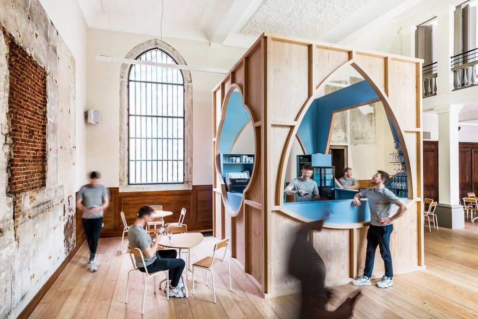 cafe de plek by van staeyen interior architects