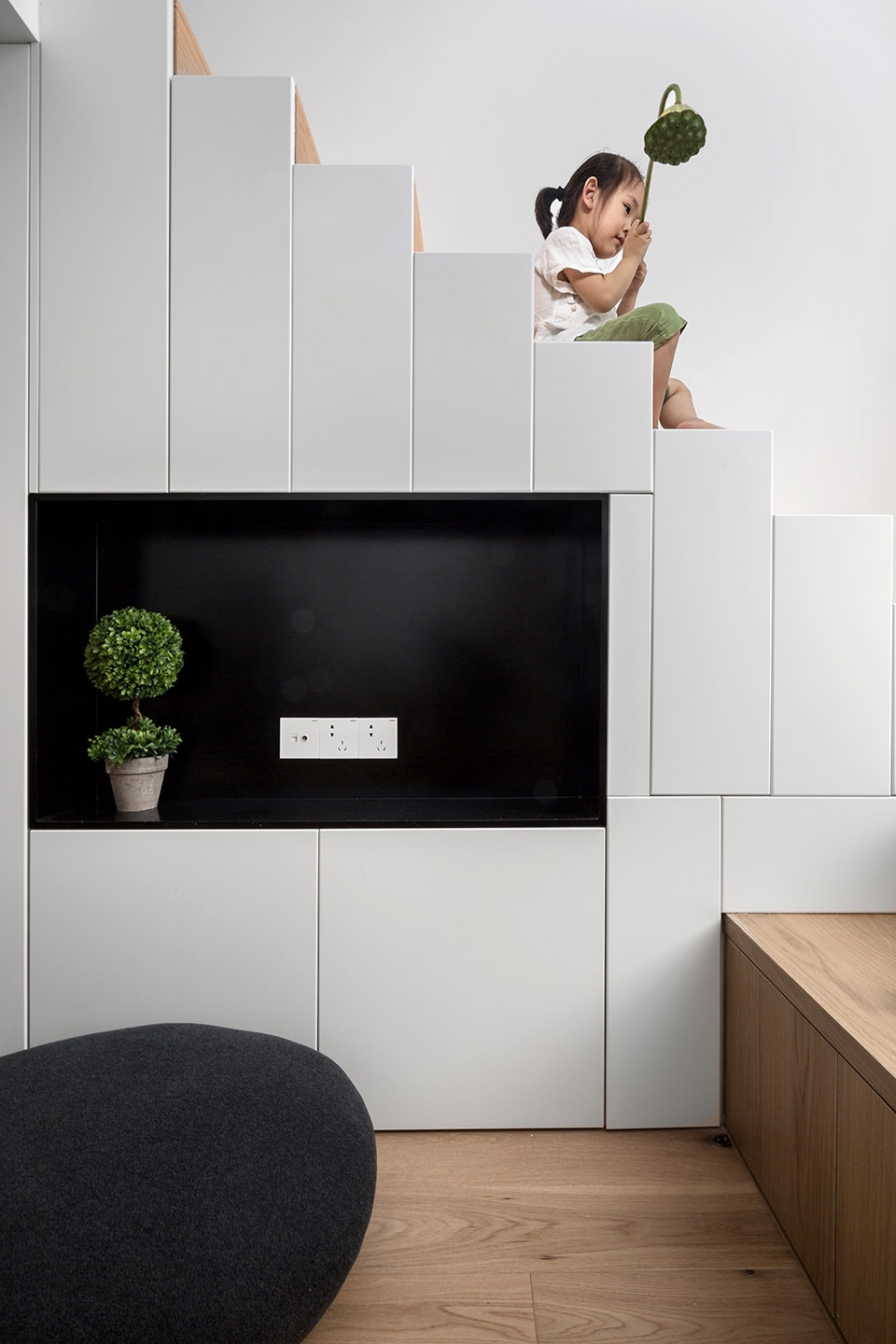 embracing loft space by uni x interior architects