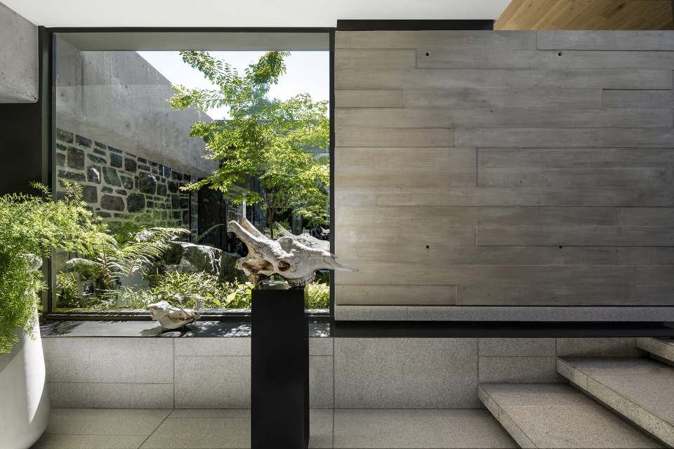 kloof 119a by saota
