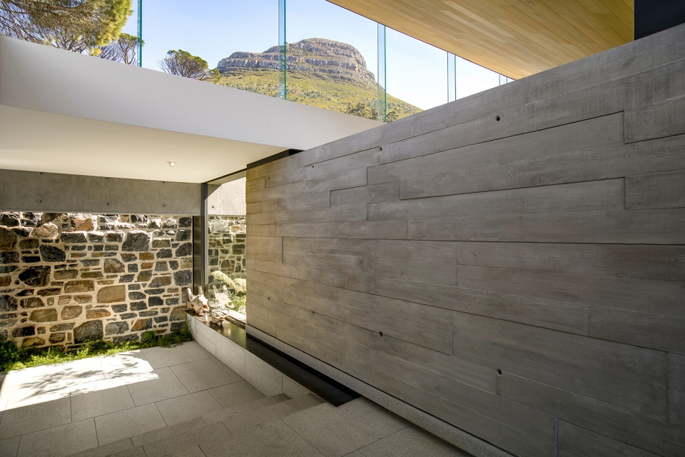 kloof 119a by saota