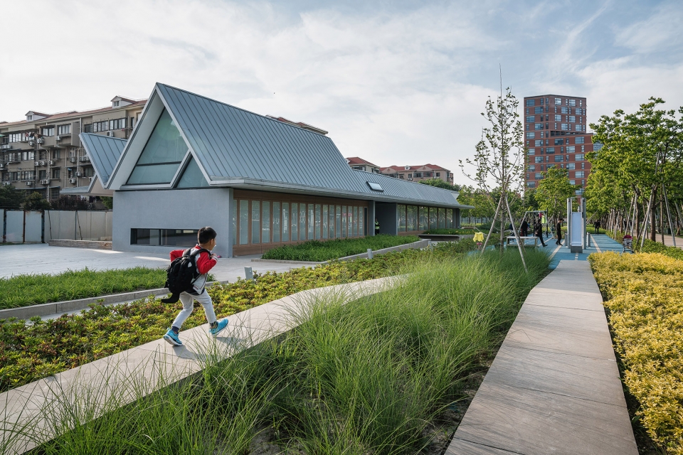 xuhui runway park by sasaki