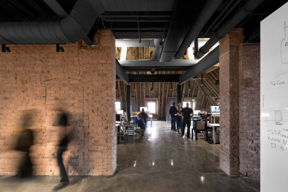 lightspeed headquarters in montreal by acdf architecture