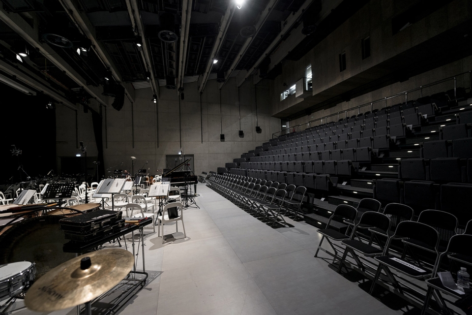 centre for contemporary art dox by petr hajek architekti