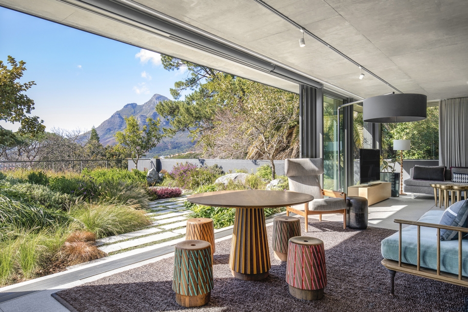 kloof 119a by saota