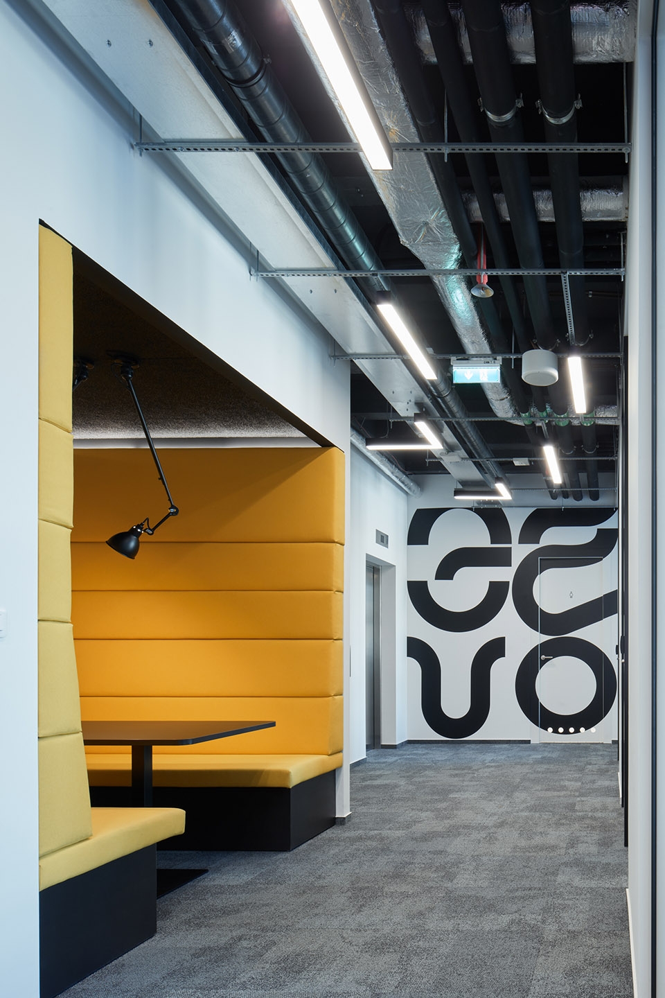 hubhub na prikope by studio perspektiv s r o