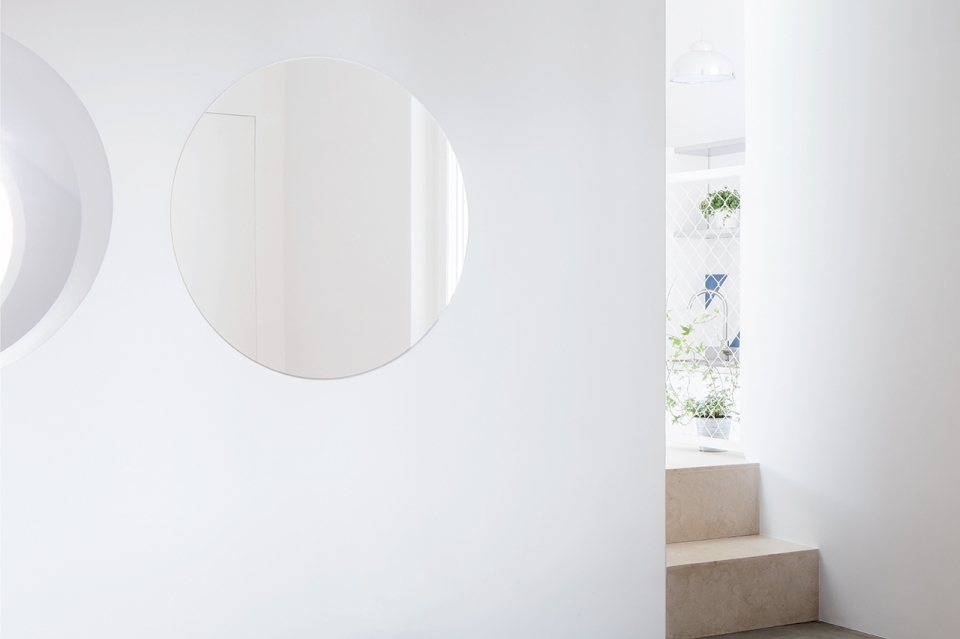 renovation of nisida house by margine