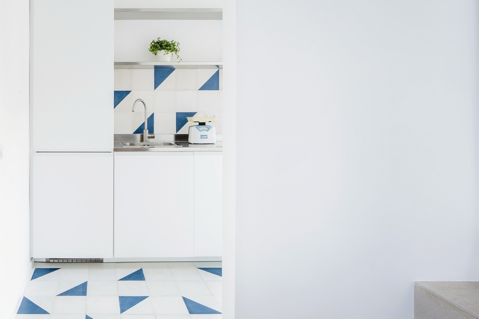 renovation of nisida house by margine