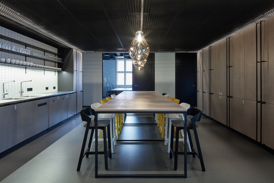 hubhub na prikope by studio perspektiv s r o