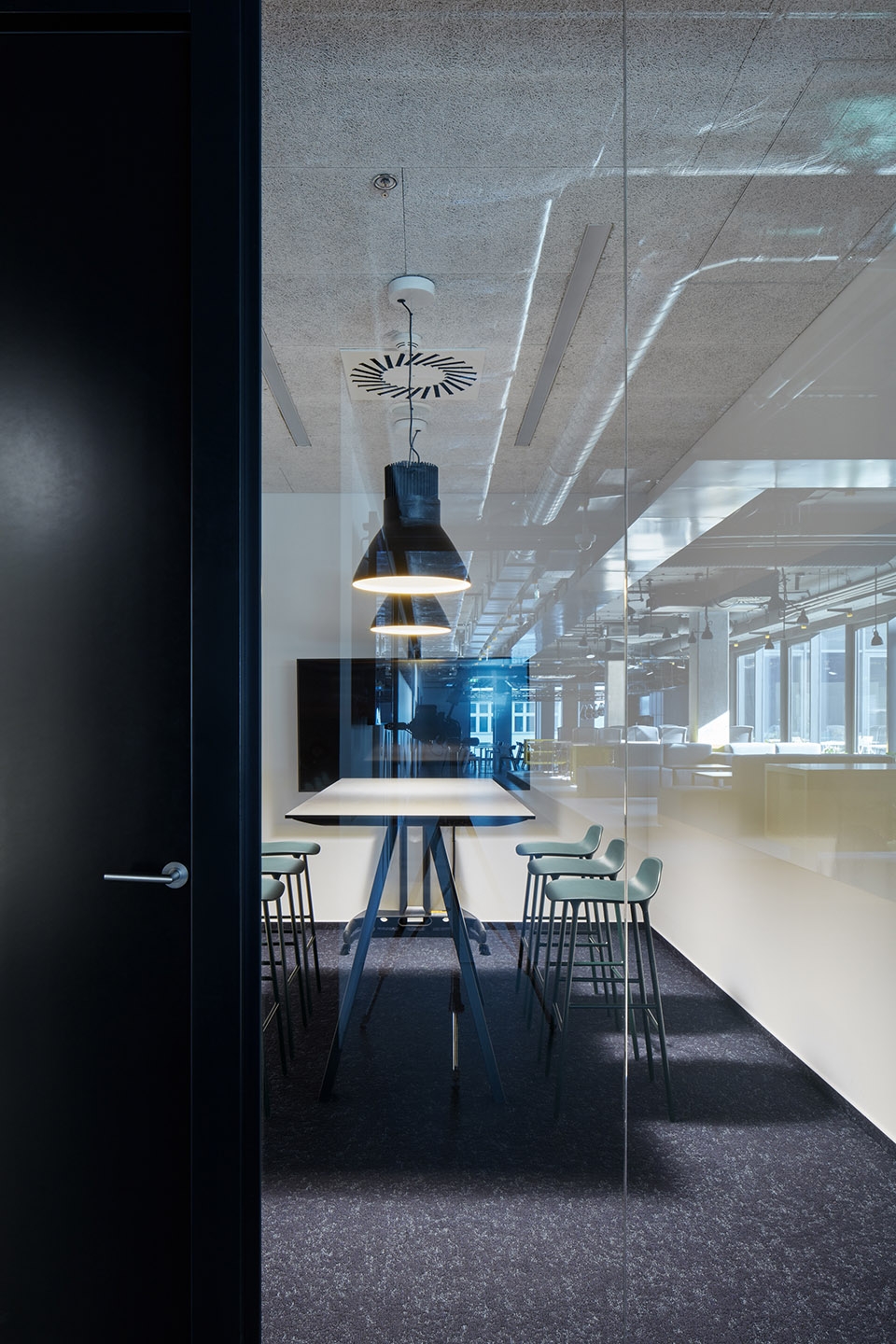 hubhub na prikope by studio perspektiv s r o