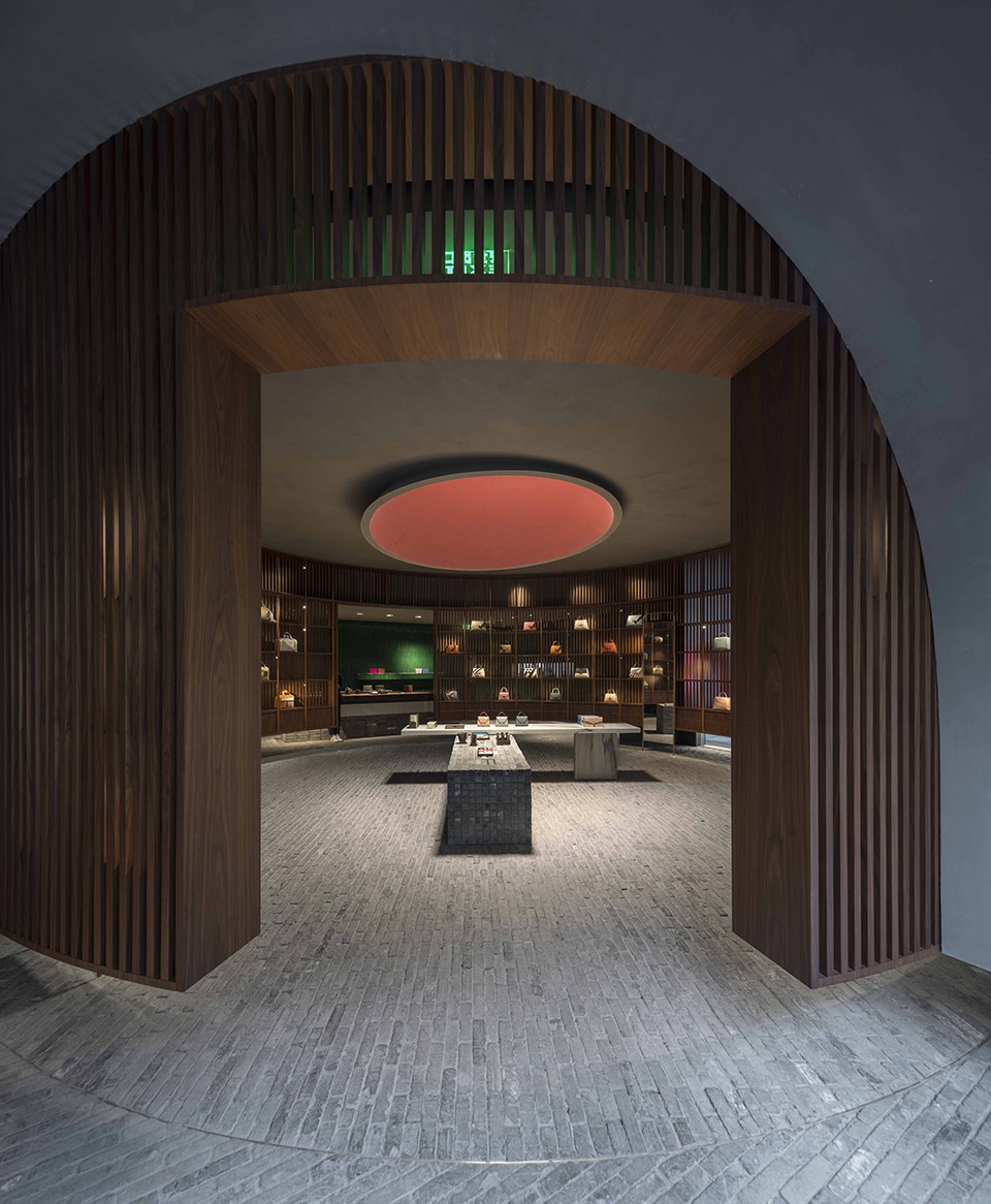 valextra store chengdu neri hu