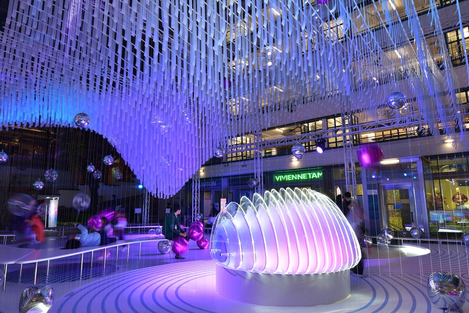 floating christmas pavilion AaaM