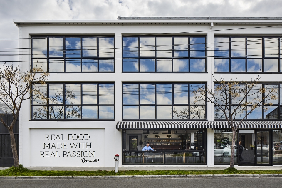 Carmans Head Office by Ewert Leaf