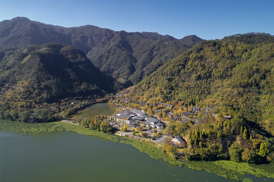 fuchun mountain resort china by the design institute of landscape architecture china academy of art