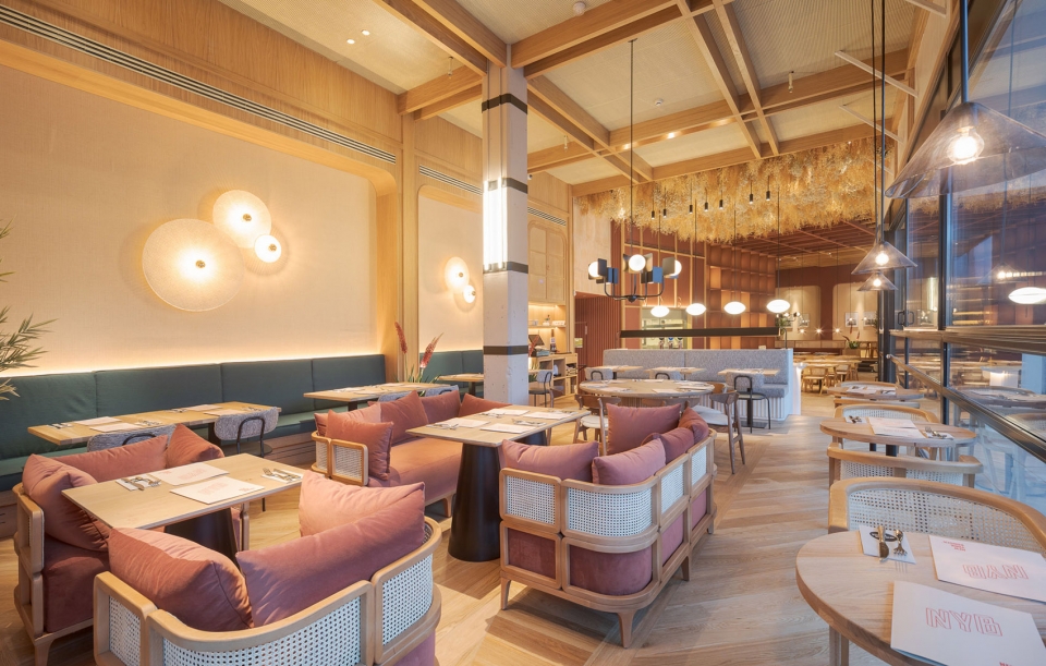 interior design of new york burger restaurant by proyecto singular
