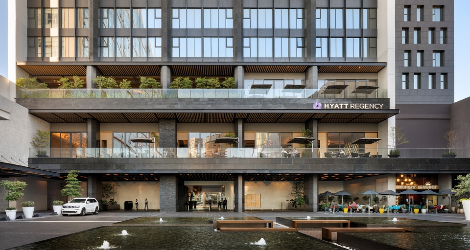 hyatt regency andares by sordo madaleno arquitectos