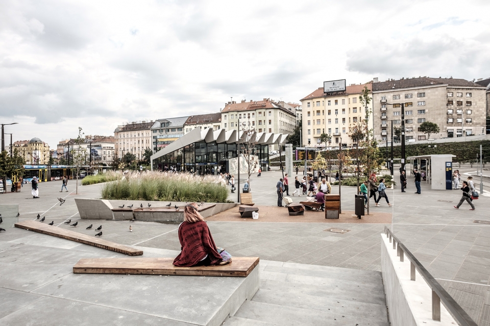 szell kalman square by epitesz studio
