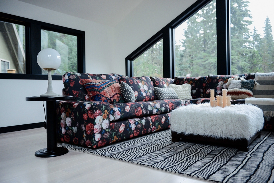 alpine noir chalet by casework and keystone architecture
