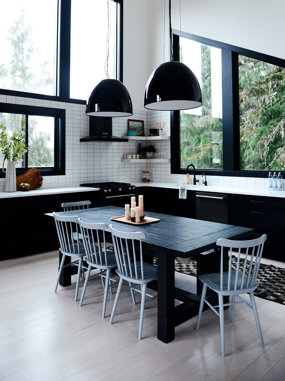 alpine noir chalet by casework and keystone architecture