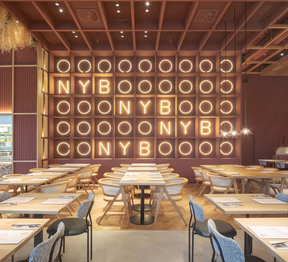 interior design of new york burger restaurant by proyecto singular