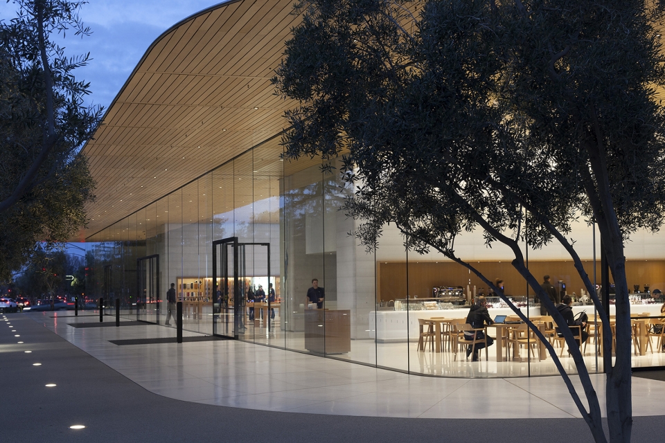 apple park visitor center by foster partners