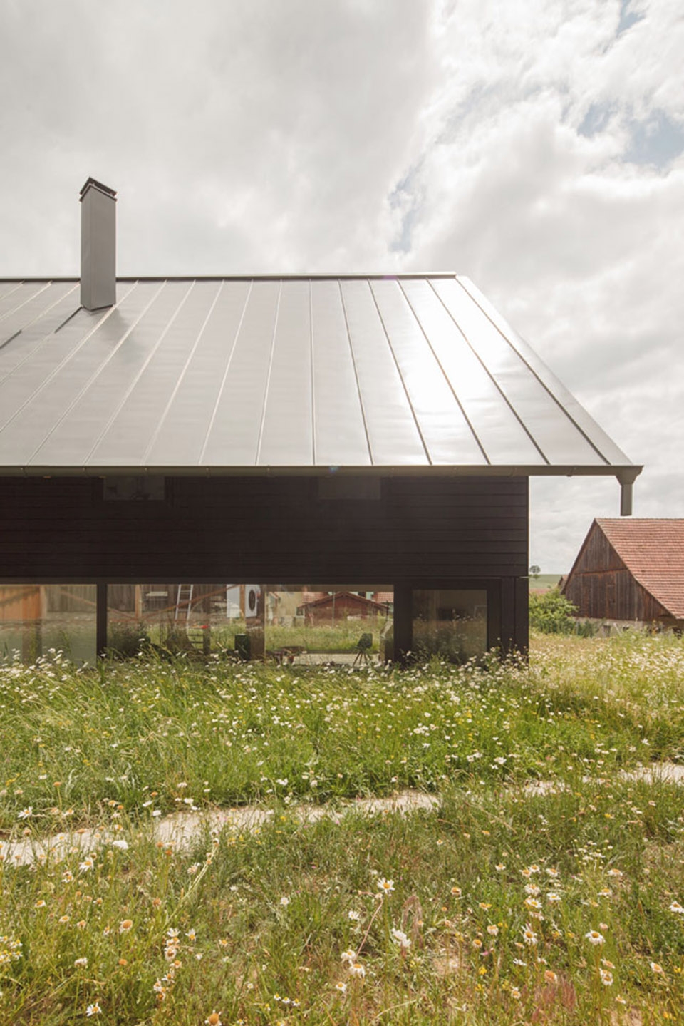 house cs by daniel laubrich