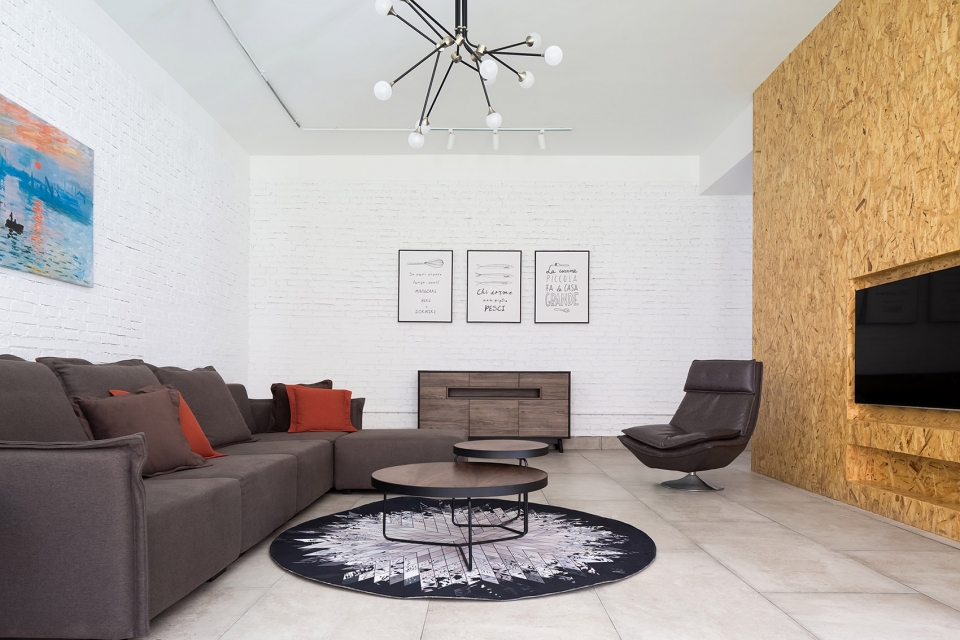 a white hillside house by ming ding spatial art studio