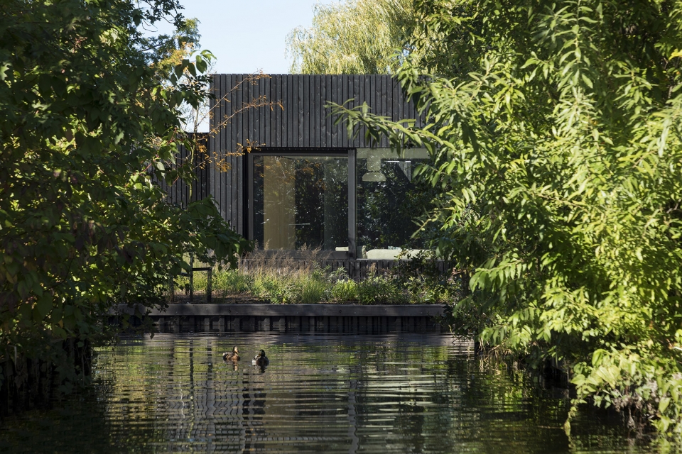 tiny holiday home by i29 and chris collaris