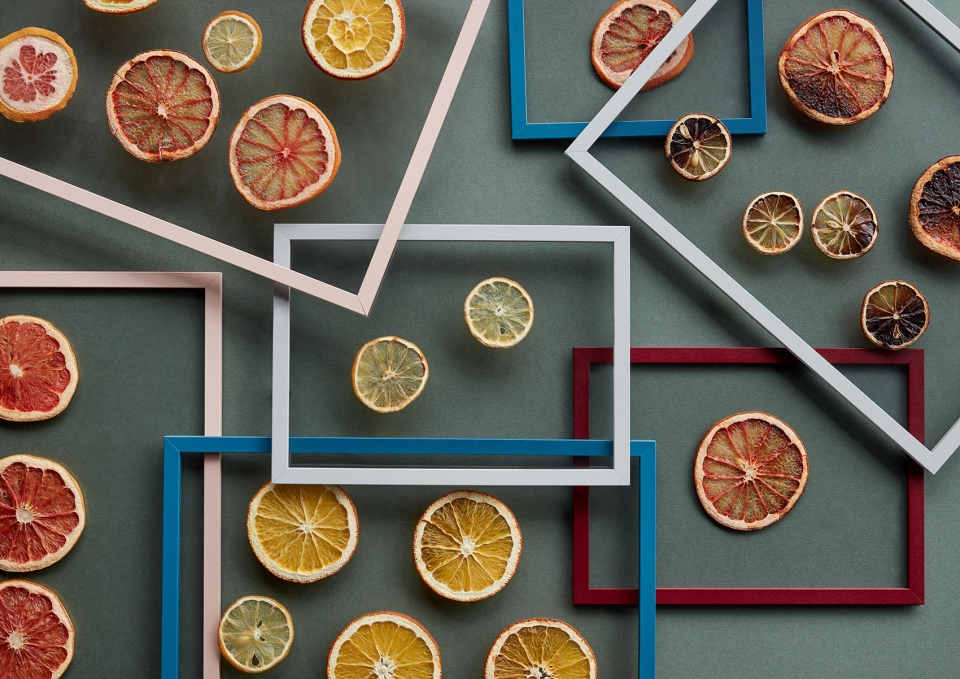 frame in colour by moebe