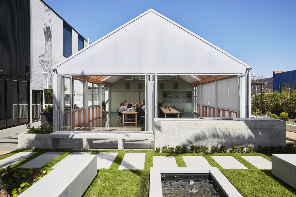 Carmans Head Office by Ewert Leaf