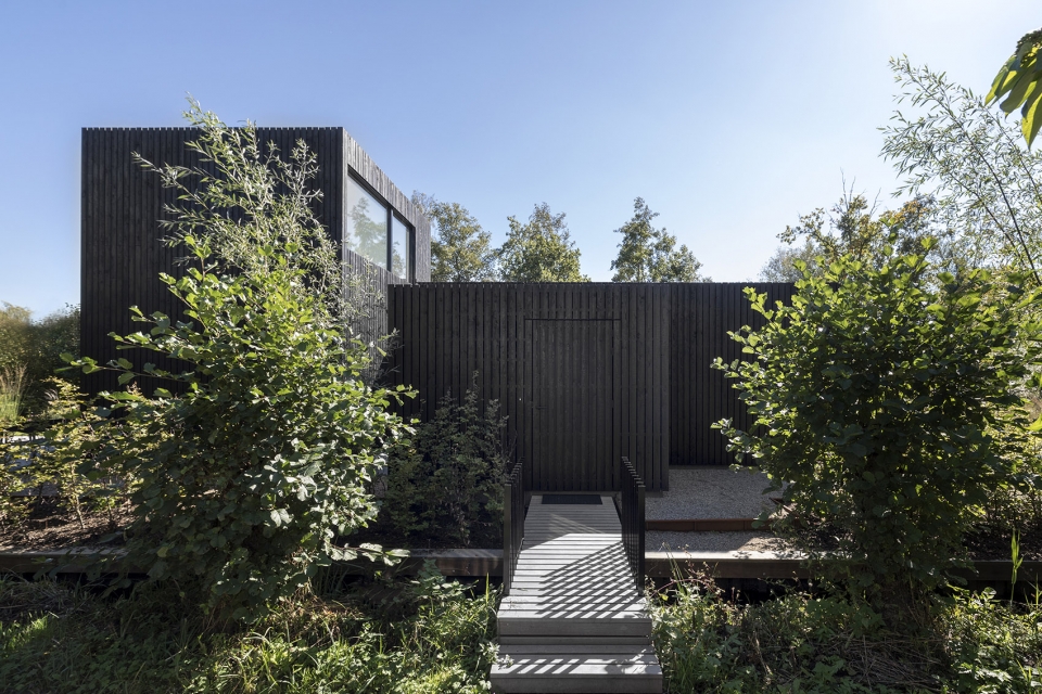 tiny holiday home by i29 and chris collaris